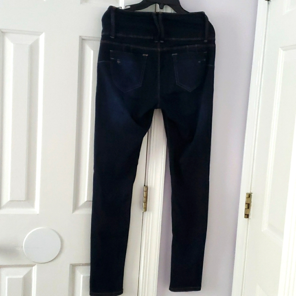 High Rise Jeans - Picture 4 of 4
